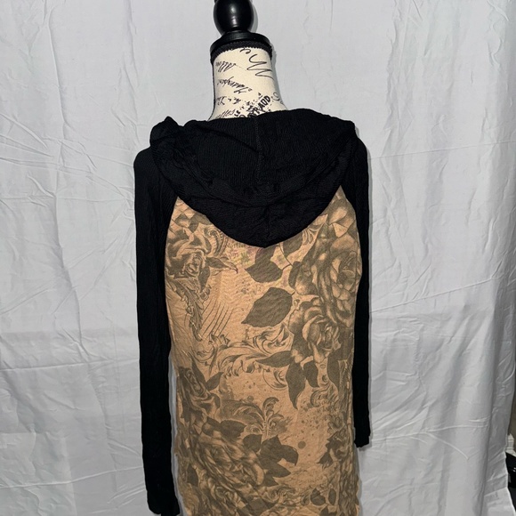 Long Sleeve Pull Over/Hoodie - Picture 2 of 4